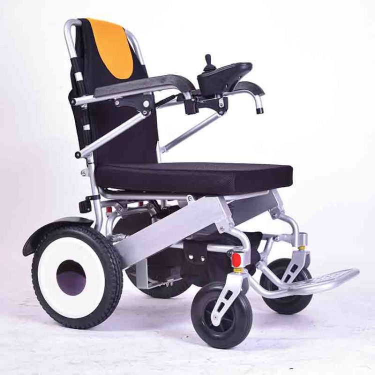A foldable lightweight aluminum alloy electric wheelchair